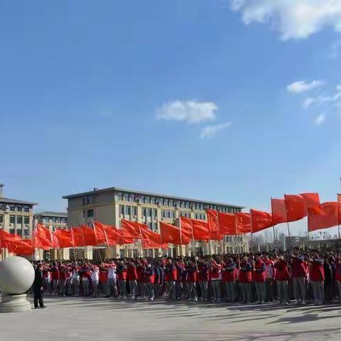 “美丽繁华 我爱我家”——诸城繁华中学师生共度充实快乐的植树节