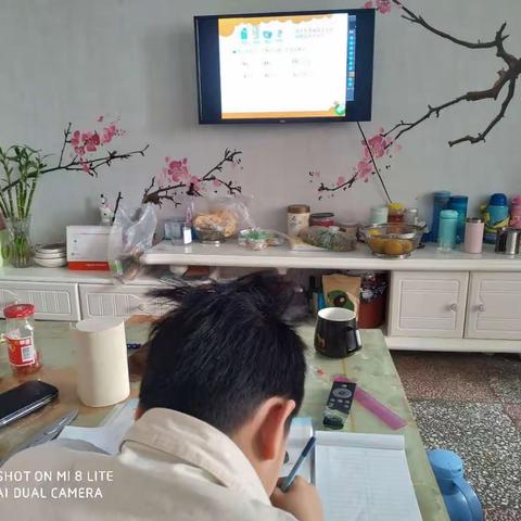 不负韶华，学习一如既往，人民路学校二年级12班九小组。