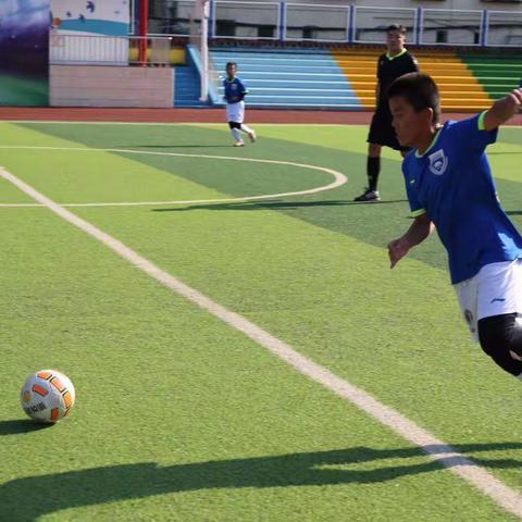 大学路小学足球队赛罕区周末联赛战报!