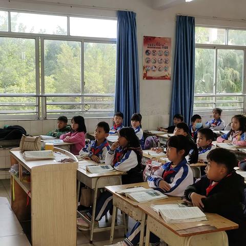 师指一条路  光照千万里                     ——区名师进教育集团学校蹲点教研培训活动