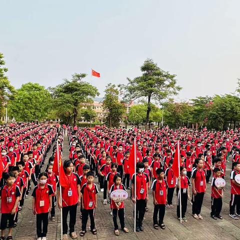 结对帮扶暖人心济困助学党员行——南林中心学校党支部开展党员和贫困户学困生结对帮扶活动