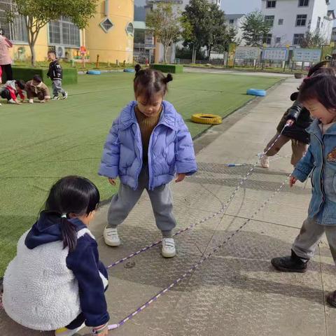 筑梦再启航幼小衔接班本课程:中二班:【班本课程】——四十八镇中心幼儿园幼小衔接系列活动