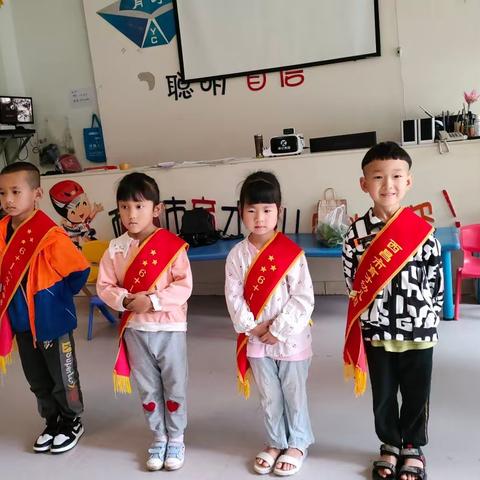 西昌市育才幼儿园礼仪小标兵——晨间接待