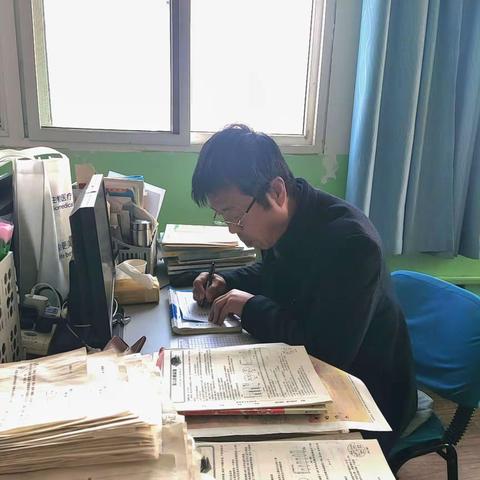 潜心治学，助力青春！