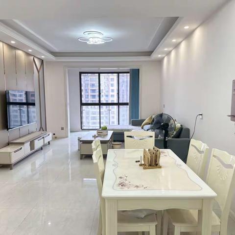 打星房源！威尼斯，房东精装修三室两厅，九层新，好楼层，现急售68.8万一口价，随时看670