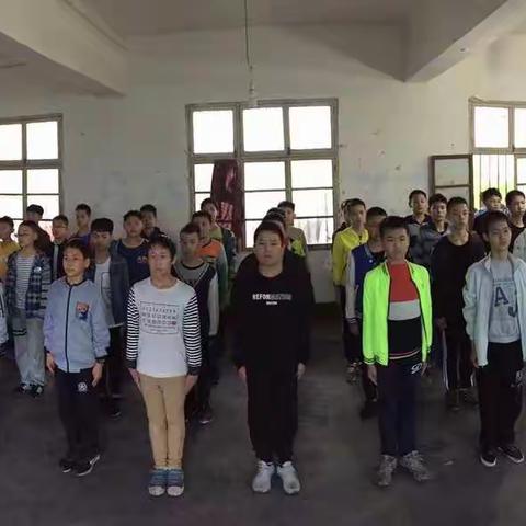 儿子的初中生活