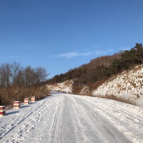 空山雪后