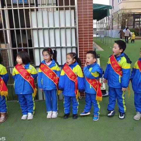 “争做礼仪小天使，文明礼仪在心中 ”———会昌县城东幼儿园大六班礼仪活动