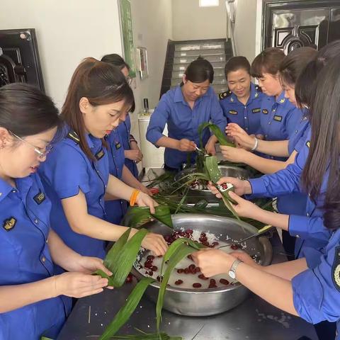 端午粽叶香飘 慰问情暖人心