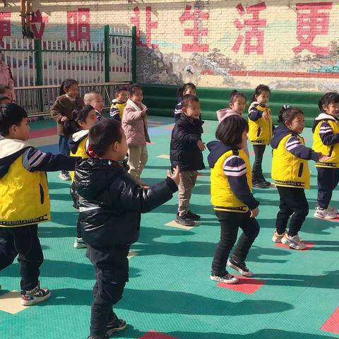 “快乐体智能🏀•健康好体魄👯‍♀️”【东留礼仪幼儿园】👦🏻中班萌宝👧🏻✨体智能✨