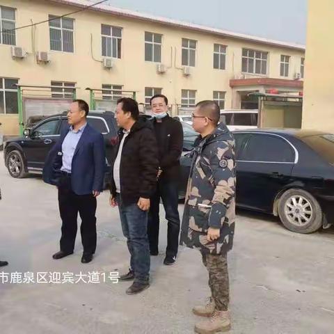 新华区生态分局夜间检查北三环一工区施工现场、友谊大街学府路大车管控点、学府路道路夜间机扫情况等