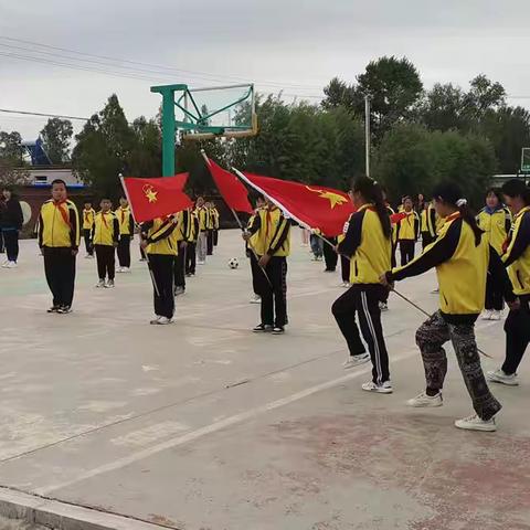 “童心永向党，争做好队员”主题入队仪式圆满成功