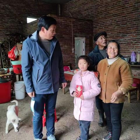 县人大副主任周金彪走访慰问“春蕾女童”！