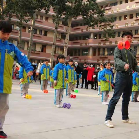 新乡市实验小学空竹社团