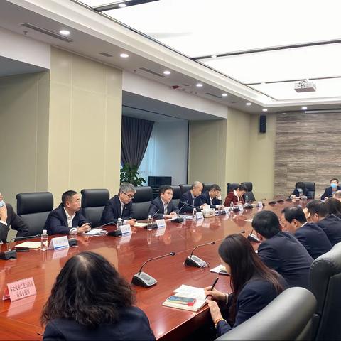 省分行零售委召开旺季营销收官工作碰头会