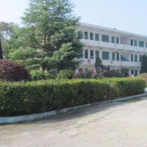 【寨下学校】——碧水虬龙腾寨下，青山僖凤舞黉门