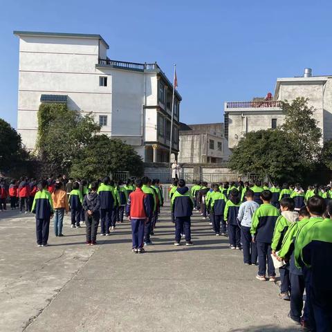 “你追我赶    争分夺秒”桥头完小跳绳比赛