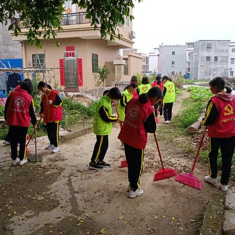 “喜迎二十大，志愿建功行”——莲塘镇初级中学开展“学雷锋”活动