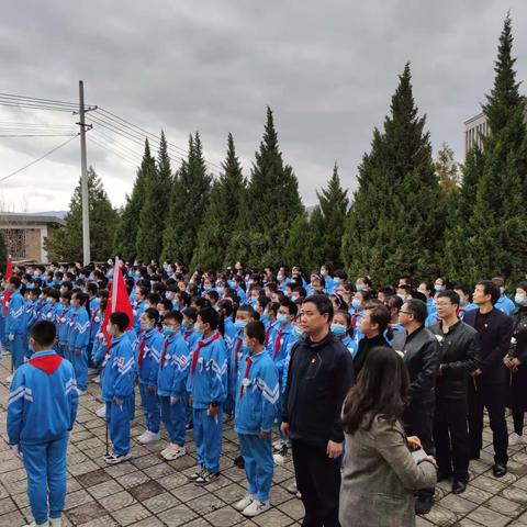 “传承红色基因·祭奠革命英烈”——城南小学清明祭扫及党员实践活动