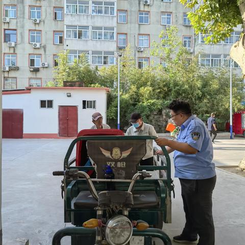 “争创文明城市，共建美好家园”主题党日活动