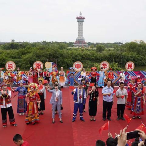 石榴花开成长路   中华民族一家亲——园博园小学2023年“壮族三月三”系列活动