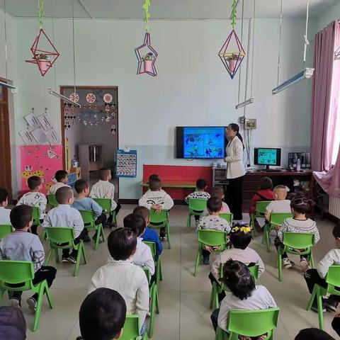 “春雨润于心 清明融于情”               --记五马场哈萨克族乡中心幼儿园清明节活动信息