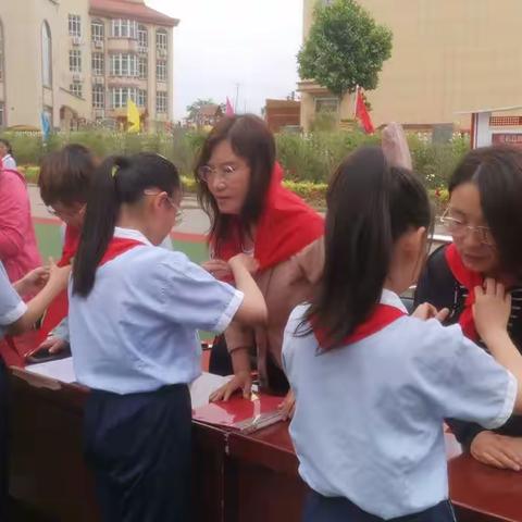 “学习二十大，争做好队员”———绛县第三实验小学校一年级入队仪式
