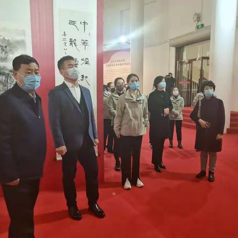 市政协提案委员会组织委员开展“同心向党 书香政协”参观交流活动