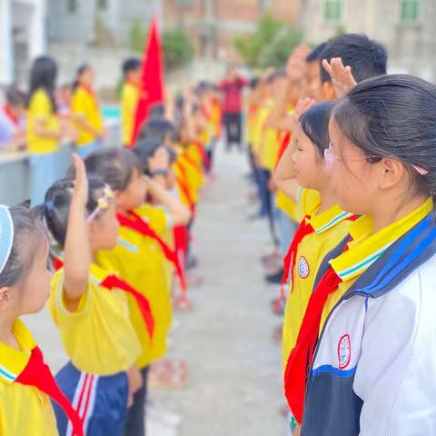 喜迎二十大，童心永向党——2022诏安县河美小学“少先队新队员入队仪式”