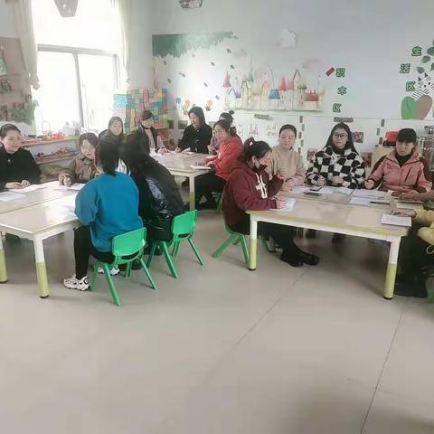 【潜心学习  共同成长】实验幼儿园观察与记录二次教研活动
