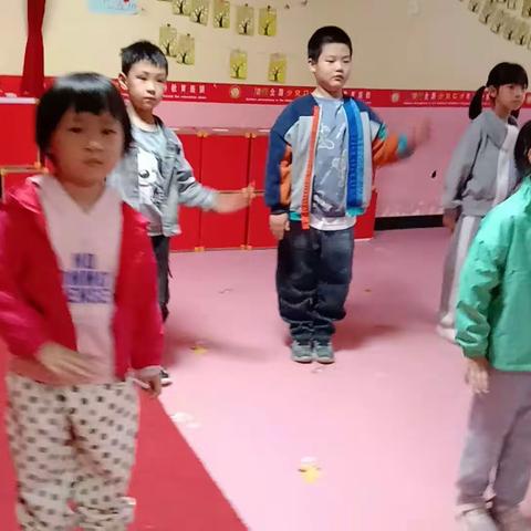 金话筒周日10－12点课堂知识展示