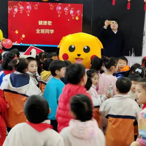 手拉手，向前走——长师春建二（三）班元旦文艺节目集锦