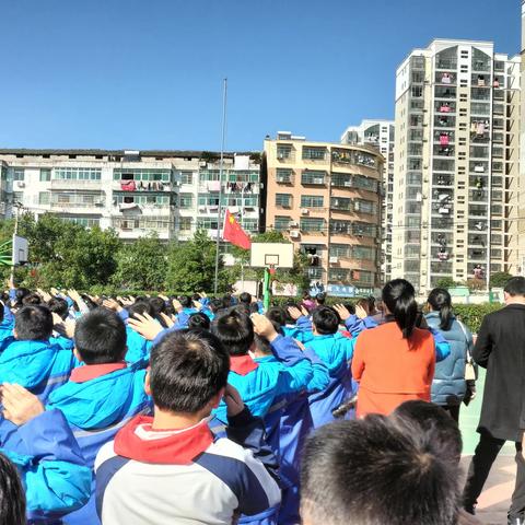 "篮"不住的活力，"球"不住的激情——临川区第五小学第二届校园篮球比赛开幕