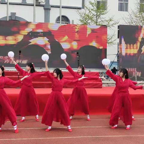 “歌咏芳华 党颂青春” —暨牛庄高中纪念“五四”爱国运动104周年红歌赛