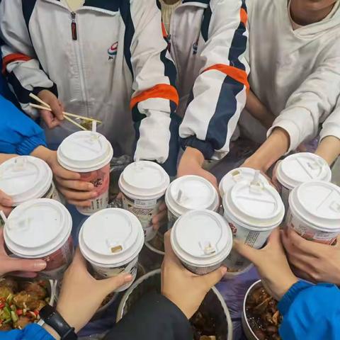 用美食温暖整个冬天｜衡阳市船山实验中学448班“美食节”活动开始了！