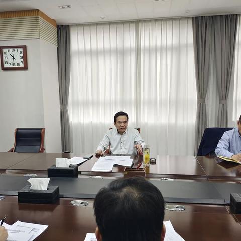 县委常委、政法委书记蒋倩主持召开疫情防控工作推进会