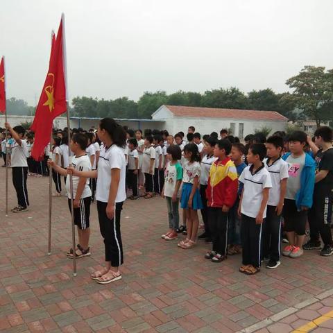 庆祖国七十华诞  祝祖国繁荣昌盛  ---小漫河中心小学爱祖国 、唱国歌活动系列之一