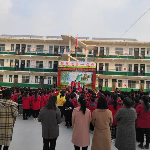 李河口小学新学期升旗仪式