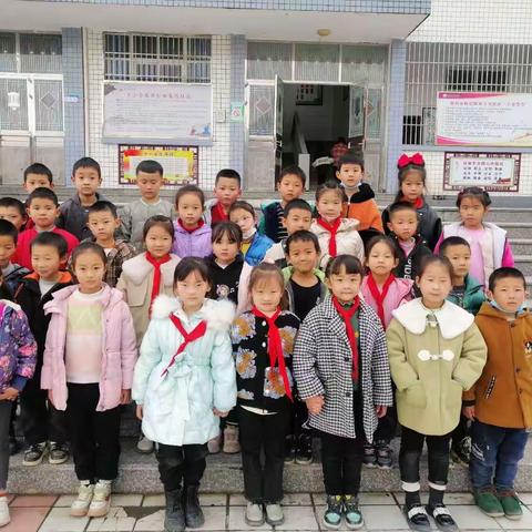 记录干堰小学101班学生的日常