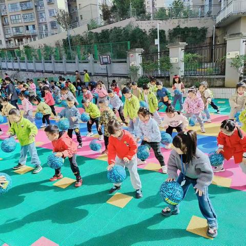 🌈大风车幼儿园——绿泡泡一班第九周精彩回顾📷