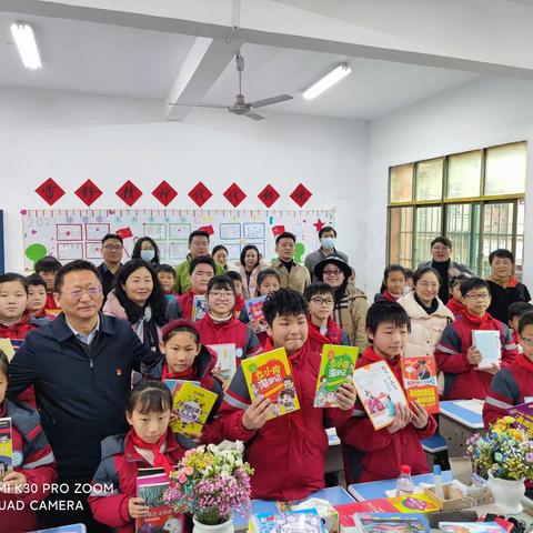 3.5学雷锋日《文化声音课》走进余干县康山乡府前小学