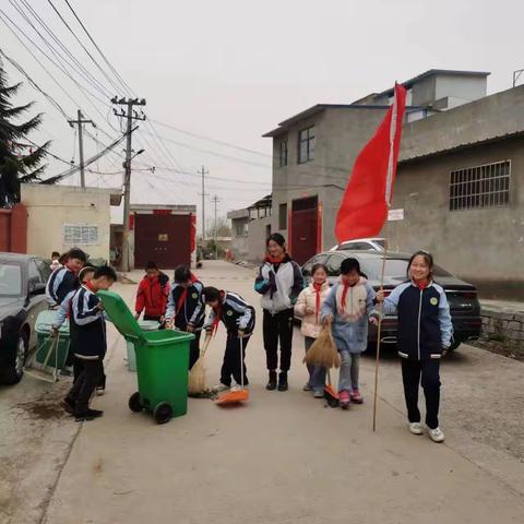 学习雷锋好榜样，环保少年行——夹沟小学少先队活动