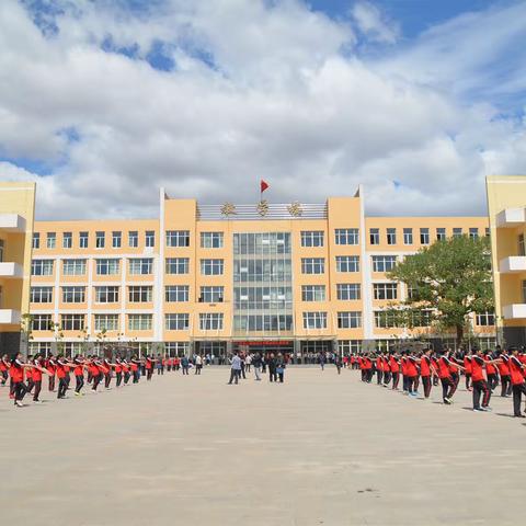 向阳中学异彩纷呈的大课间