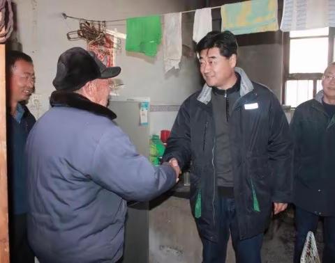 情系困难老党员 走访慰问送温暖
