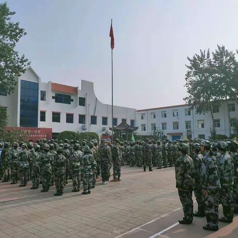 乘风破浪正当时，飒爽英姿展青春——直击复兴区第一中学2022级新生行为规范养成现场