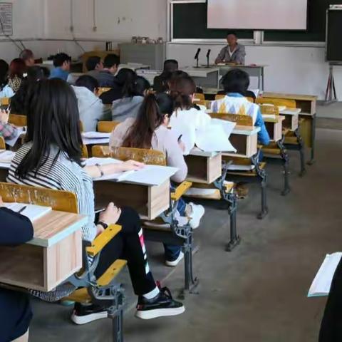 立足常规抓教学，深入检查促提升——面甸小学开展四月份教学常规检查工作