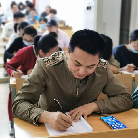 写好“三笔字”练好基本功——海南师范大学附属小学教师培训活动