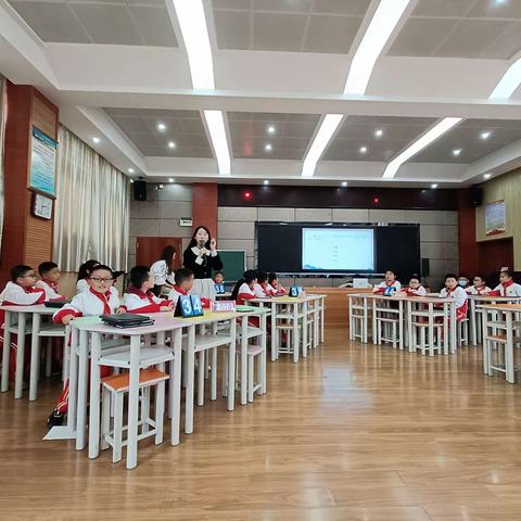 莺飞风暖春草茵，书香墨韵润童心    ——德化县第二实验小学举行整本书阅读PK赛