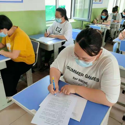 “明师德，铸师魂，争做四有好老师″一一郑家庄小学召开师德师风建设工作会