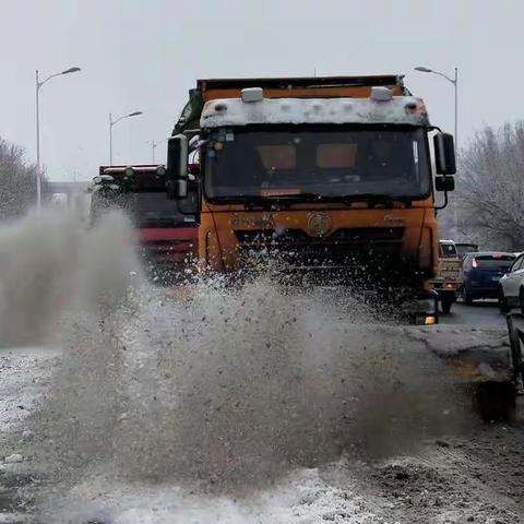 以雪为令齐出动 全力除雪保畅通